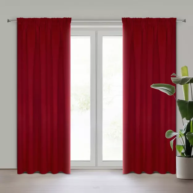 Zasłona na taśmie 135x270 LOGAN zaciemniająca czerwona jednokolorowa z półmatowej tkaniny
