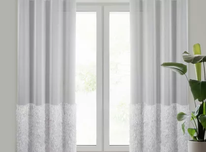 Firana gotowa na przelotkach 140x250 MARGARET 2 srebrna z etaminy z moherową nicią na dole firany