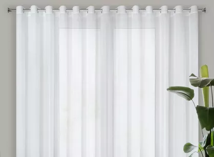 Firana na przelotkach 400x250 VIOLA biała z etaminy z delikatnym połyskiem