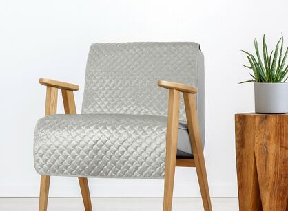 Narzuta na fotel welwetowa 70x160 ARIEL srebrna pikowana w motyw łuski