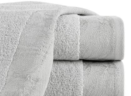 Ręcznik bawełniany 50x90 AGIS srebrny puszysty z żakardową bordiurą liści lilii wodnej
