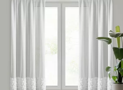 Firana na taśmie 140x270 ROSES 7 Eva Minge biała z szyfonu aplikacja róż 3D