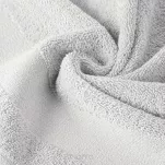 Ręcznik 50x90 NESSY srebrny z szeroką żakardową bordiurą  przetykaną metaliczną nicią 500 g/m2  - 3