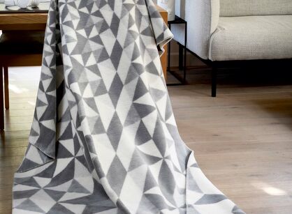 Koc bawełniany 150x200 1711-1 biały szary z frędzlami