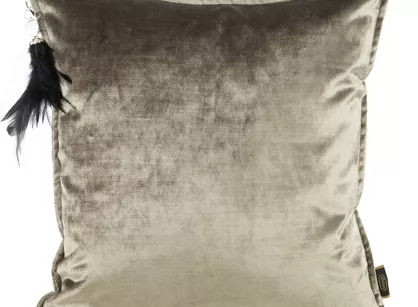 Poszewka welwetowa 45x45 ROYAL 5 ciemny beż z ozdobnym chwostem z kryształem i piórami