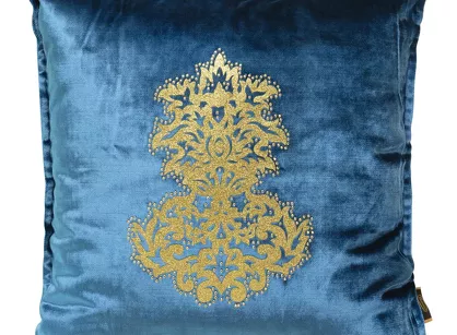 Poszewka welwetowa 45x45 ROYAL 4 niebieska z aplikacją w kolorze złotym z cyrkoniami 45x45
