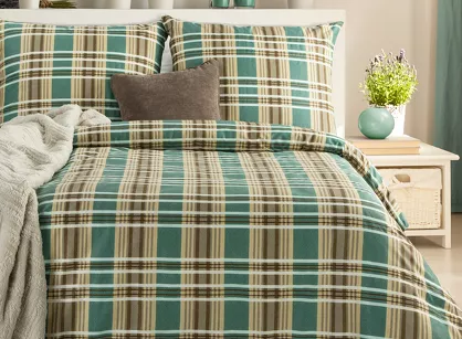 Pościel satynowa 140x200 SPRING 65 jasny brąz zielona z motywem kratki z kolekcji Classic