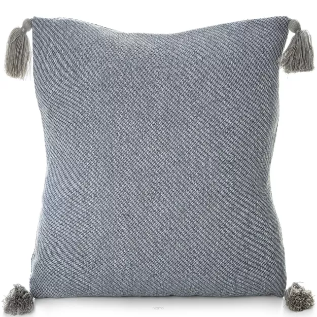 Poszewka dekoracyjna 45x45 POLY 6 srebrna jednokolorowa z pomponami