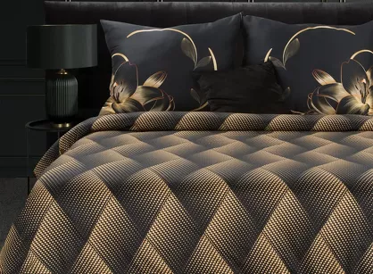 Pościel z makosatyny 160x200 VICTORIA 12 czarna ze złotym geometrycznym i kwiatowym wzorem Limited Collection