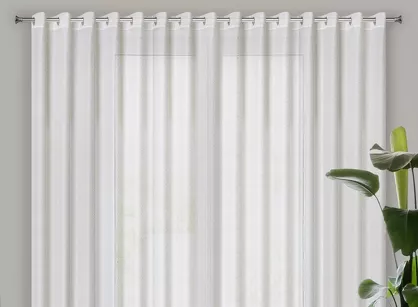 Firana na przelotkach 300x250 SIBEL biała z szampańskim nadrukiem drobnych rombów