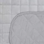 Narzuta na fotel 70x160 LUIZ 5 jasny srebrny welwetowa pikowana w subtelny geometryczny wzór z kolekcji Design 91 - 7