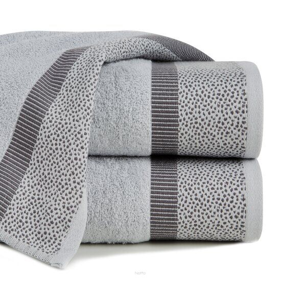 Ręcznik bawełniany 50x90 MARIT srebrny z kontrastową bordiurą w drobny żakardowy wzór