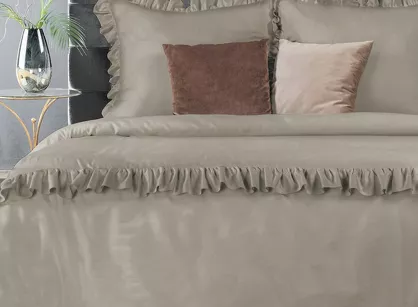 Pościel z makosatyny 220x200 VENUS 1G kawowa jednokolorowa z falbanką Premium