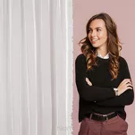 Firana na taśmie 140x270 AGNESS biała o strukturze siatki zdobiona koronką - 12