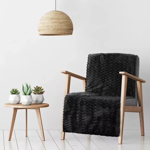 Koc na fotel 70x160 CINDY 6 czarny puszysty w drobny wzór Design 91