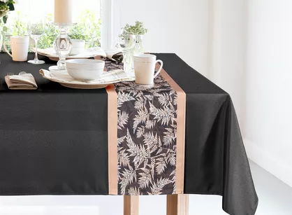 Obrus 140x300 z bieżnikiem 33x300 ANITA 1 czarny z wzorem paproci