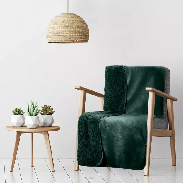 Koc na fotel jednokolorowy 70x160 TEDY ciemna zieleń imitujący buklę