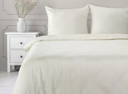 Pościel satynowa 140x200 VERA jednokolorowa gładka kremowa w prążki