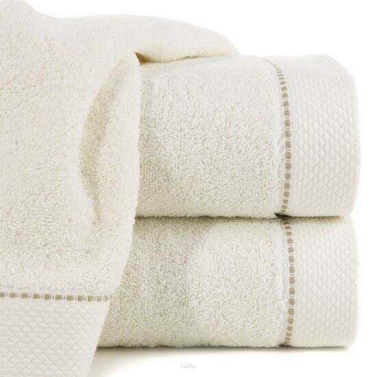Ręcznik bawełniany 30x50 DAISY kremowy z bordiurą z kontrastowym przeszyciem