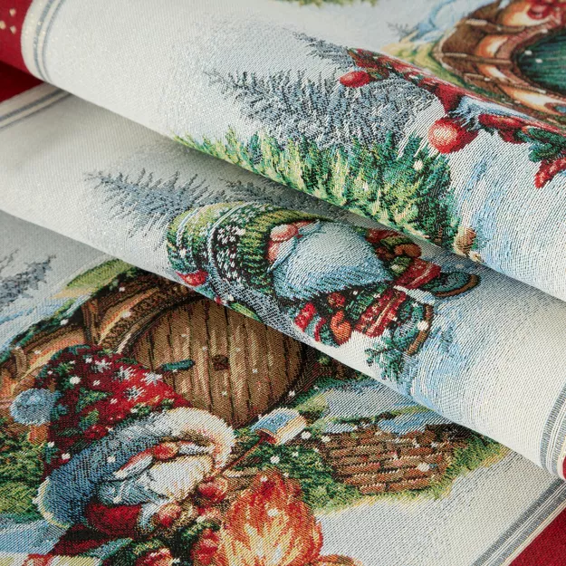 Obrus świąteczny 140x180 XMAS gobelinowy naturalny w zimowej scenerii z czerwoną obwódką