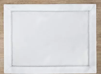Serwetka 30x40 MADELE biała zdobiona srebrną lamówką 4 szt.
