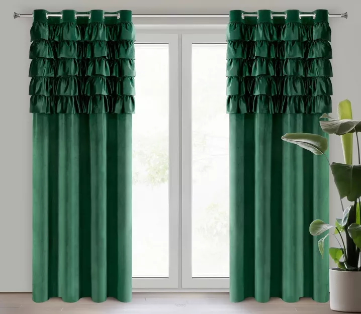 Zasłona na przelotkach 140x250 AURA welwetowa ciemna zieleń jednokolorowa zdobiona w górnej części falbanami