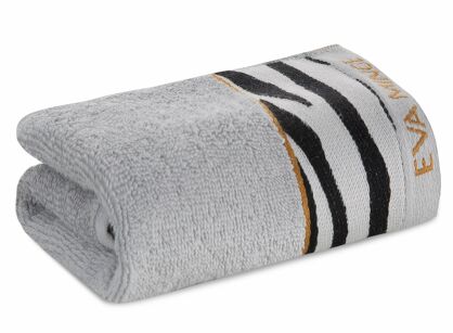 Ręcznik 30x50 EVA 22 Eva Minge srebrny z drukowaną bordiurą z wzorem zwierzęcym panterki 500 g/m2