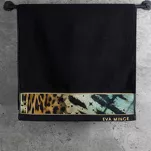Ręcznik 50x90 EVA 15 Eva Minge czarny zdobiony bordiurą z designerskim wzorem w motyle z kolekcji Premium - 3