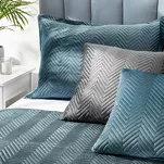 Poszewka welwetowa 50x70 Sofia niebieska pikowana w gęstą jodełkę - 3