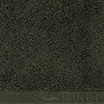 Ręcznik 70x140 VENUS Eva Minge ciemna oliwka zdobiony bordiurą w kolorze ręcznika z napisami projektantki 550 g/m2 - 2