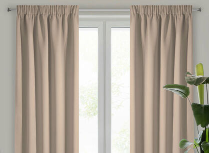 Zasłona na taśmie 135x270 LOGAN zaciemniająca beżowa jednokolorowa z półmatowej tkaniny