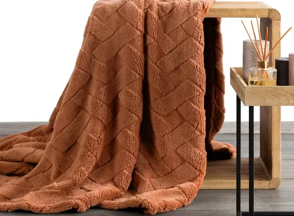 Koc 170x210 CARO ceglany puszysty typu flano z wytłaczanym wzorem Design 91