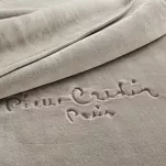 Koc akrylowy 160x240 CLARA 1 Pierre Cardin ciemny beż jednokolorowy z wyhaftowanym logo - 2