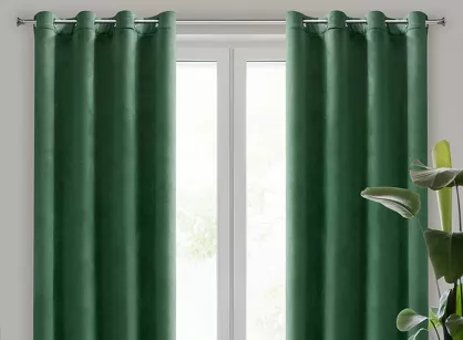 Zasłona na przelotkach 215x250 MELANIE welwetowa ciemna zieleń o aksamitnej strukturze