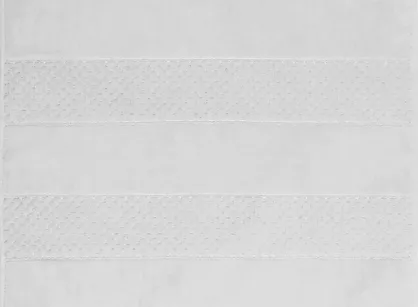 Dywanik bawełniany 60x90 JESSI biały w pasy z delikatnym tłoczeniem