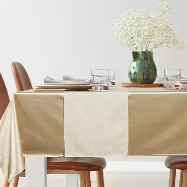 Obrus 140x220 GLAMO beżowy z bieżnikiem 33x220 połyskującym złotą nicią