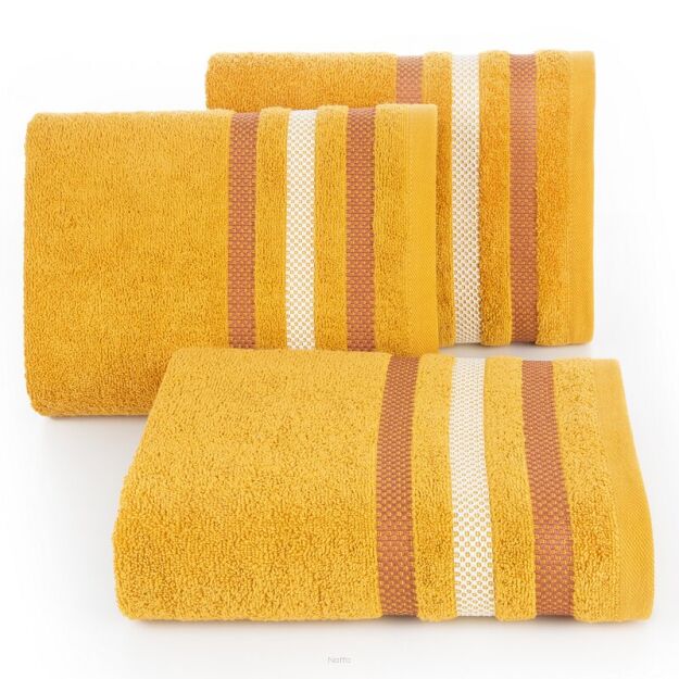 Ręcznik bawełniany 50x90 GRACJA musztardowy z welurową bordiurą w 3 pasy z dodatkiem lśniącej nici