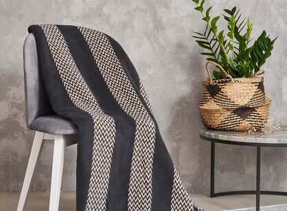 Koc bawełniany 150x200 2143-3 brązowy pasy w zygzaki wykończony szydełkiem