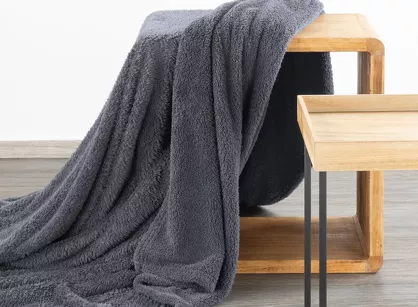 Koc 220x200 LORI stalowy puszysty jednokolorowy z kolekcji Design 91