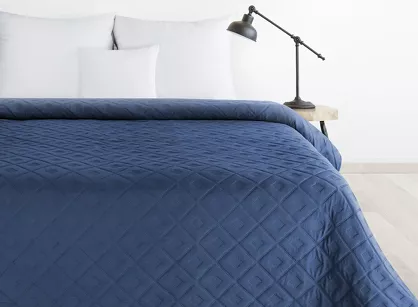 Narzuta 220x240 ALARA 6 granatowa pikowana z mikrofibry wzór wyrazistych rombów