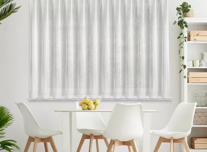 Firana na taśmie 300x150 SIBEL biała ze srebrnym nadrukiem drobnych rombów