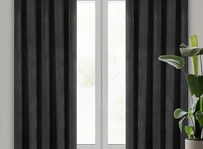 Zasłona gotowa na przelotkach 140x250 VILLA welwetowa czarna jednokolorowa o aksamitnej strukturze