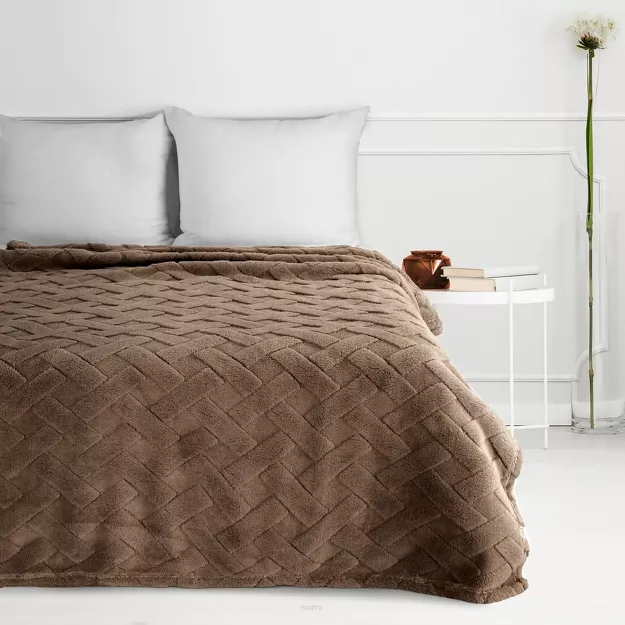 Koc 170x210 CARO ciemny brąz puszysty typu flano z wytłaczanym wzorem Design 91