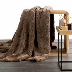 Koc 170x210 CARO ciemny brąz puszysty typu flano z wytłaczanym wzorem Design 91