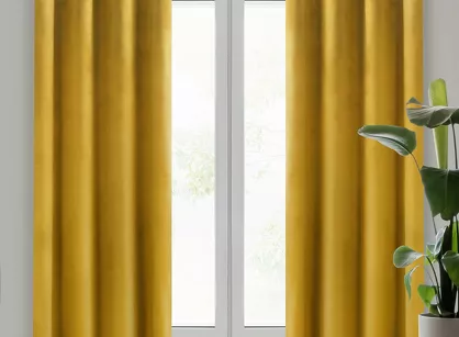 Zasłona gotowa na przelotkach 140x250 MELANIE welwetowa musztardowa o aksamitnej strukturze