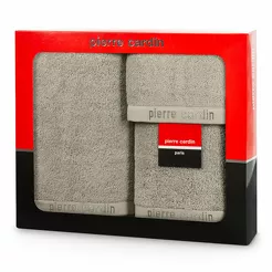 Komplet ręczników EVI Pierre Cardin jasny beż zdobione bordiurą w kolorze ręcznika z logo marki z kolekcji Premium