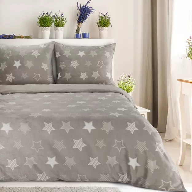 Pościel polarowa 220x200 FLANO 4 beżowa z wytłaczanym białym wzorem gwiazdek z kolekcji NOVA Flano