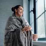 Koc jednokolorowy 150x200 TEDY stalowy imitujący buklę - 8