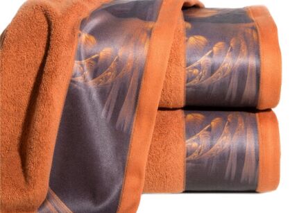Ręcznik 70x140 SIMONA Eva Minge ceglany zdobiony bordiurą z abstrakcyjnym nadrukiem
