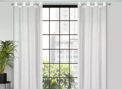 Firana na przelotkach 140x250 MARISA biała z matowej etaminy zdobiona pasem z siatki